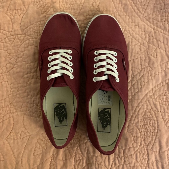 Vans - Picture 2 of 3